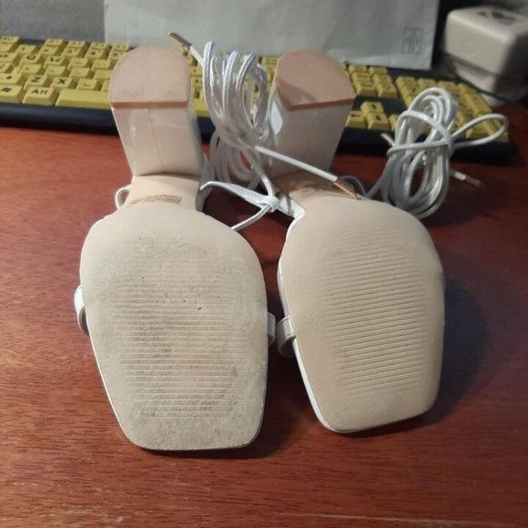 Elisabet Lang Lace Up Open Toe Block Heel White Sz8 Sandals PreLoved Good Condi. - Picture 5 of 6